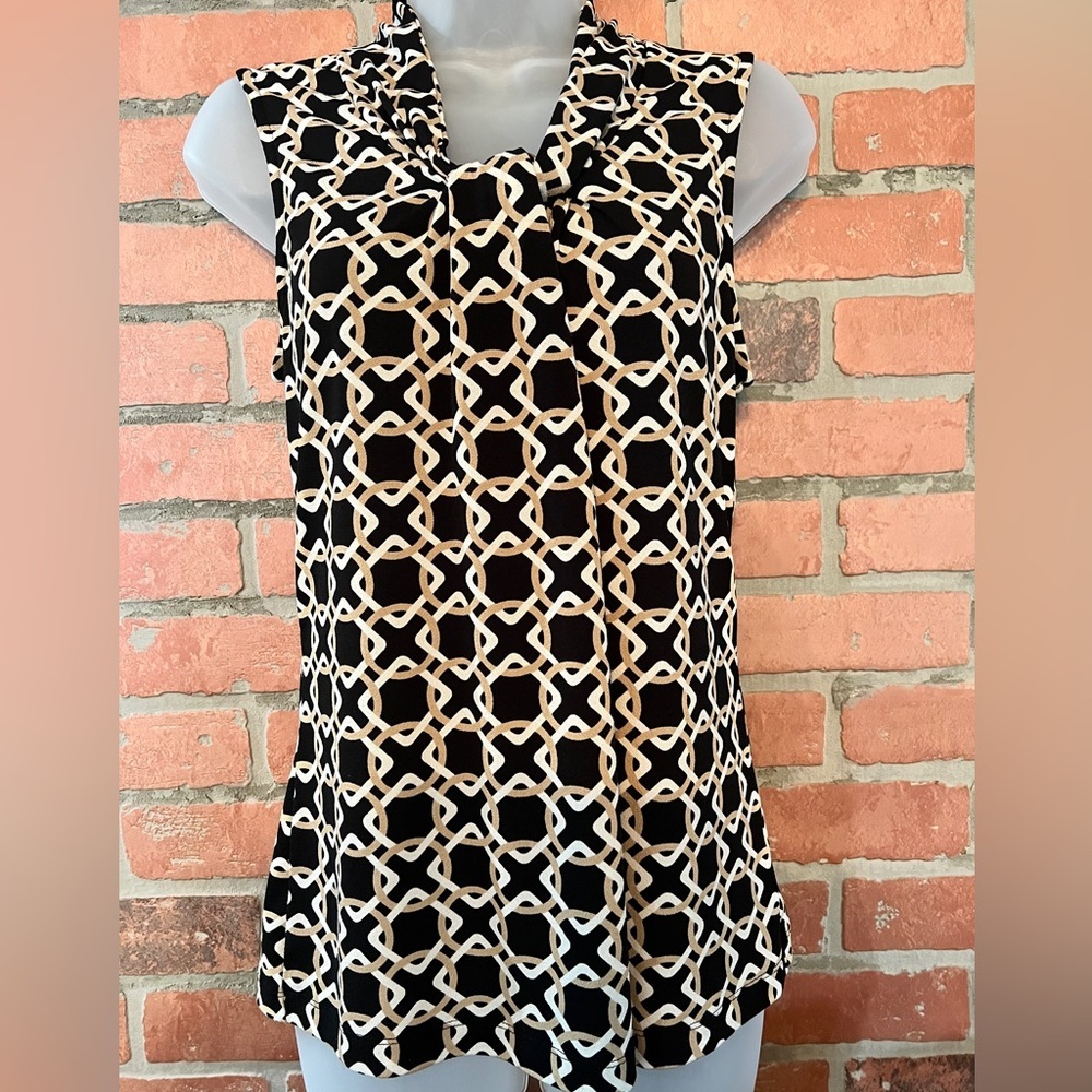 Banana Republic sleeveless drape front blouse, geometric pattern